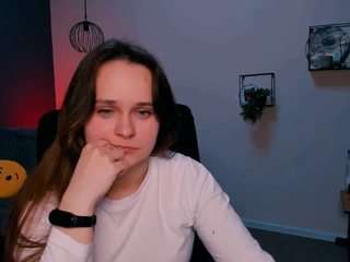 emilly-peach