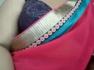 hot_pavitra