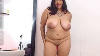 molly-curvyhot
