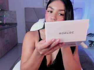 Emiilyy-Cooper