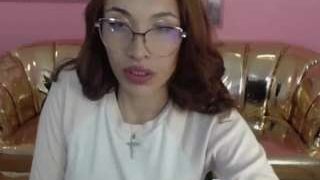 samantha-saenz-t