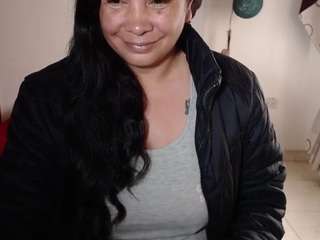 vivian-milf-paint