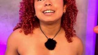 lara-curly